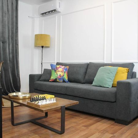 Down Town Luxurious Apartments 6 アレクサンドルポリス エクステリア 写真