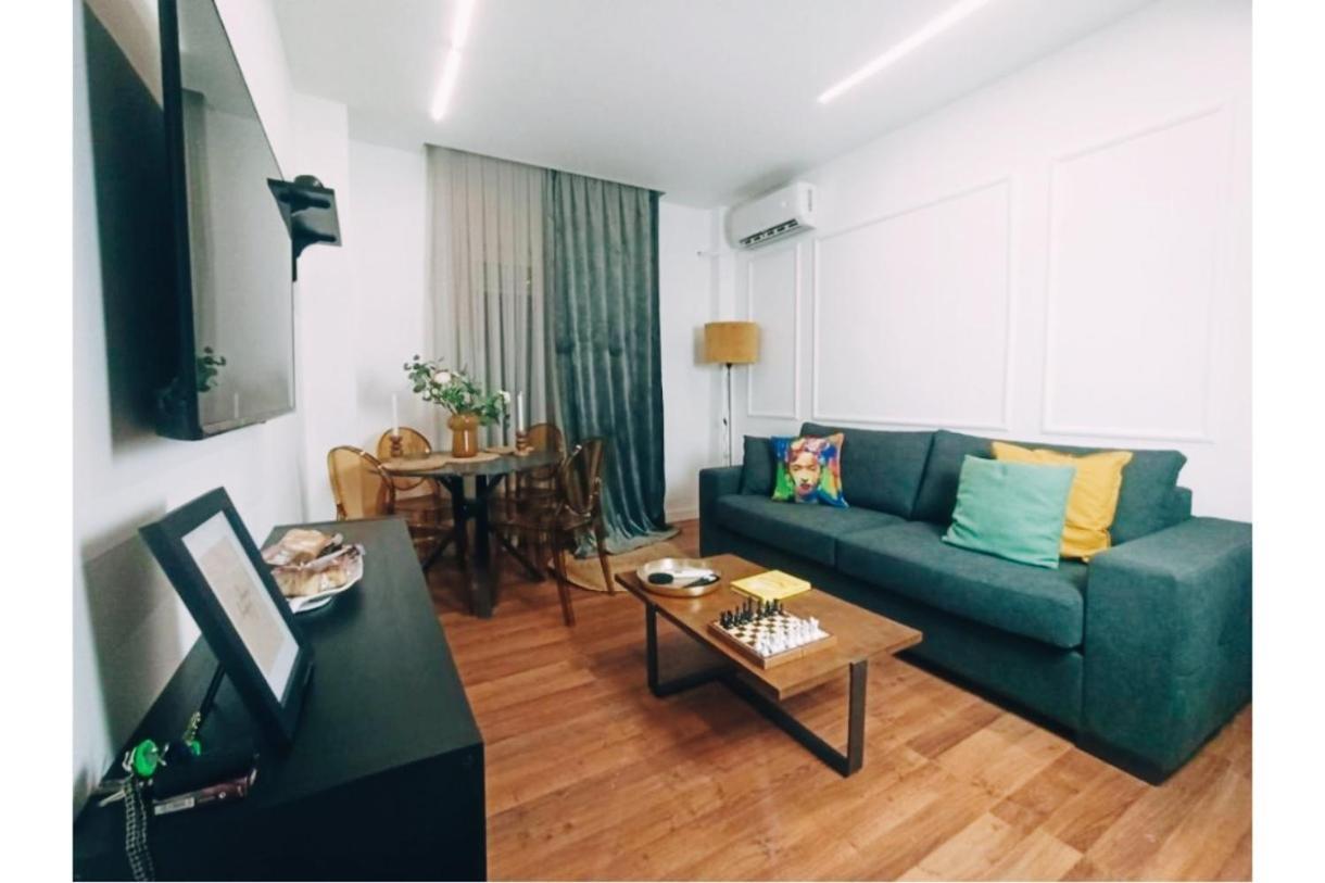 Down Town Luxurious Apartments 6 アレクサンドルポリス エクステリア 写真